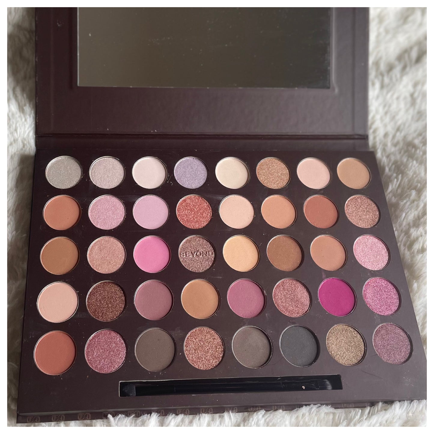 The Savage Pro Max Eyeshadow Palette