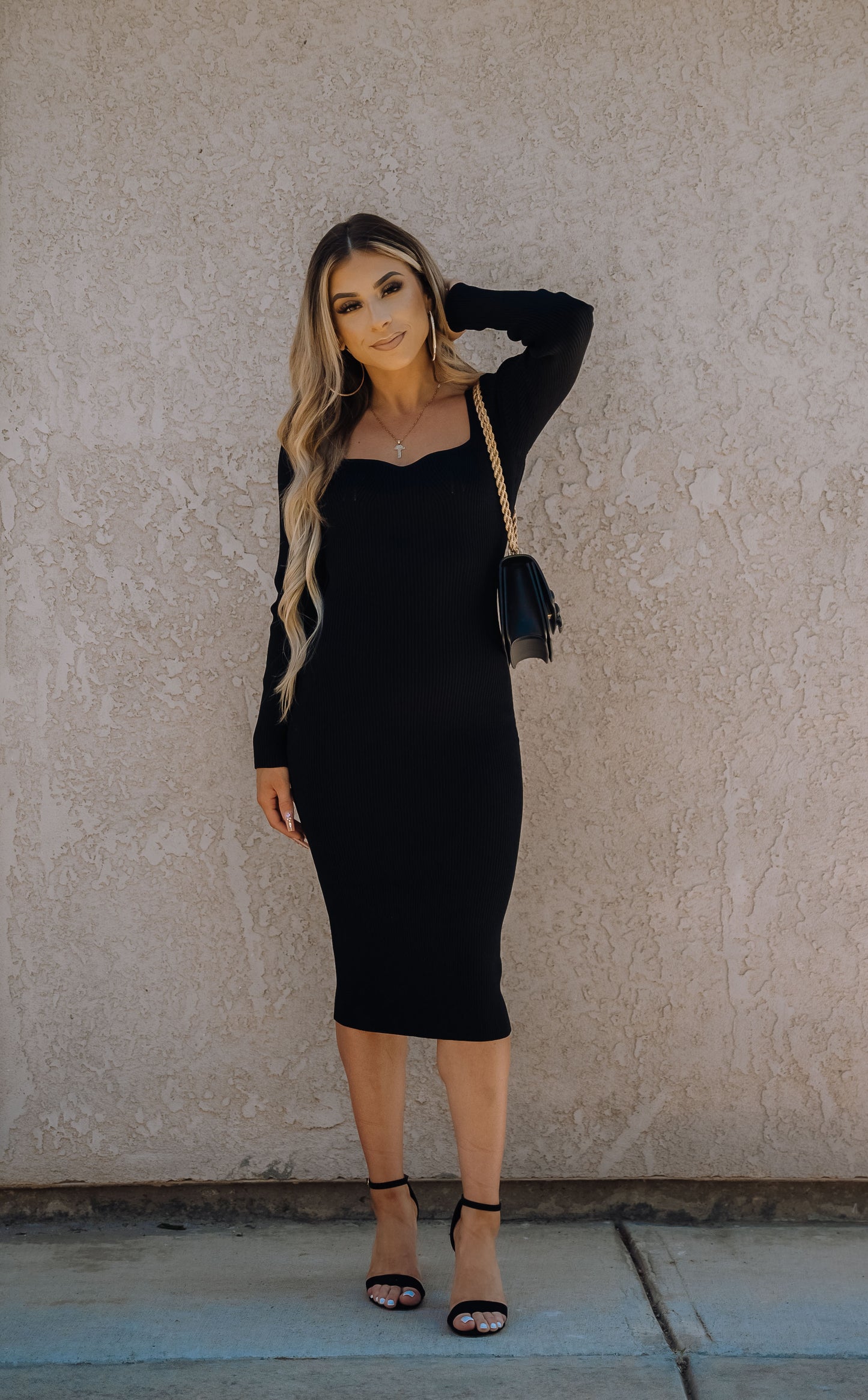 Elegancia Black Dress